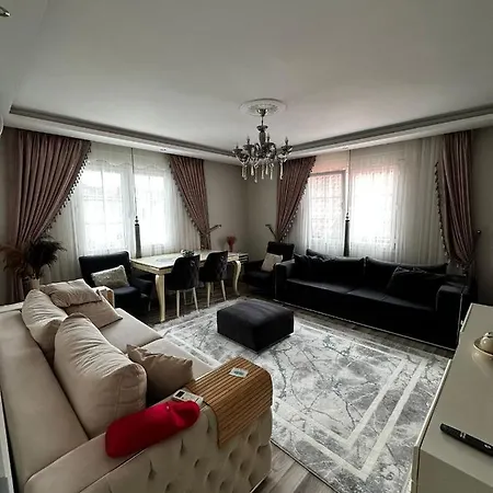 Appartamento Alacati Merkeze 20 Metre 2+1 Ev
